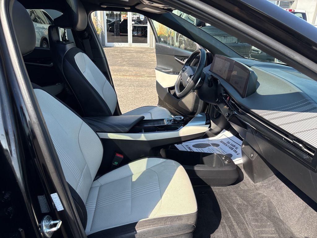 used 2023 Kia EV6 car, priced at $28,999