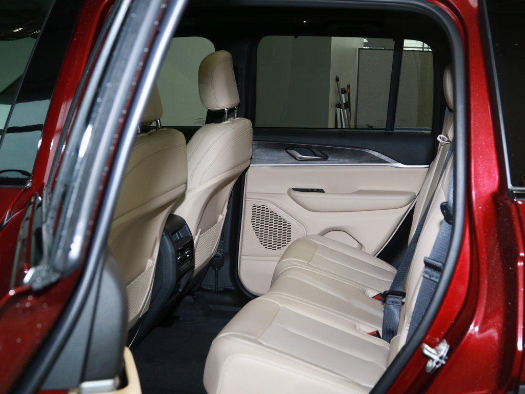 new 2025 Jeep Grand Cherokee car, priced at $48,110