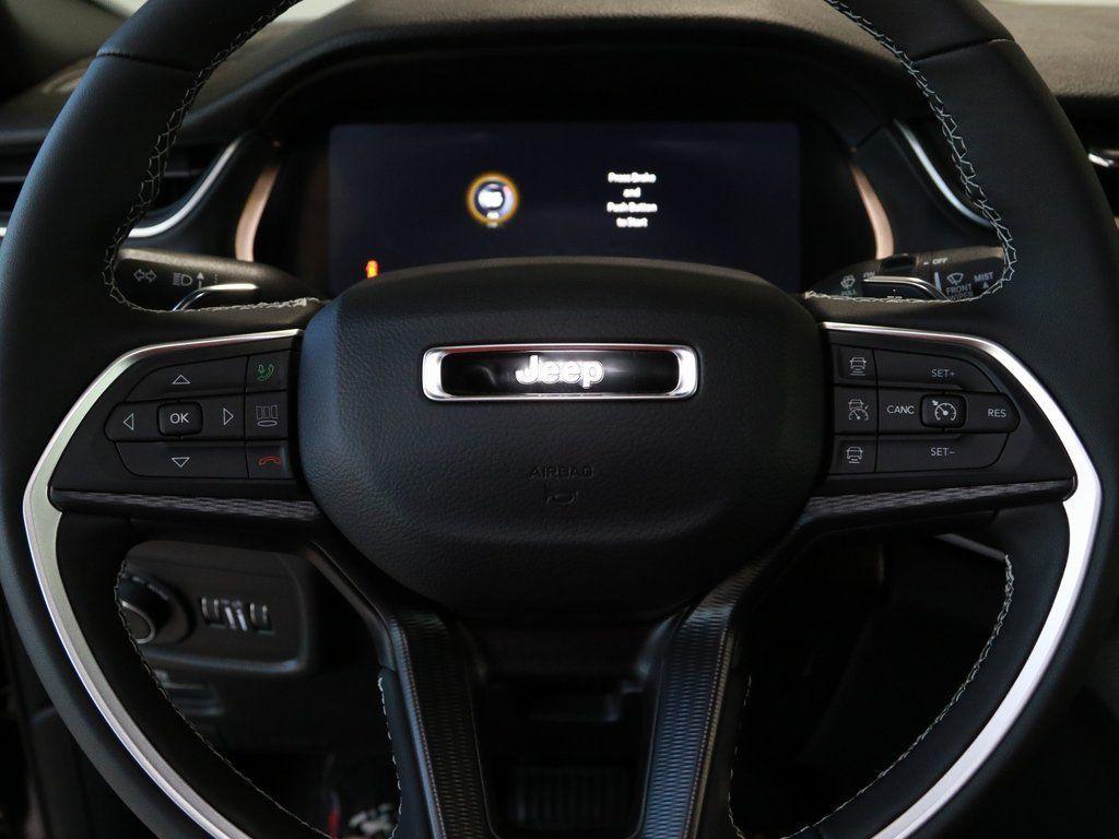 new 2025 Jeep Grand Cherokee car, priced at $39,986