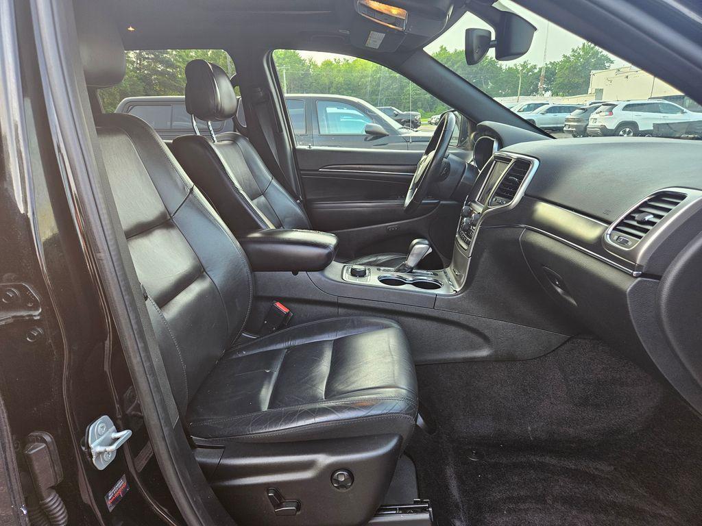 used 2018 Jeep Grand Cherokee car, priced at $17,000