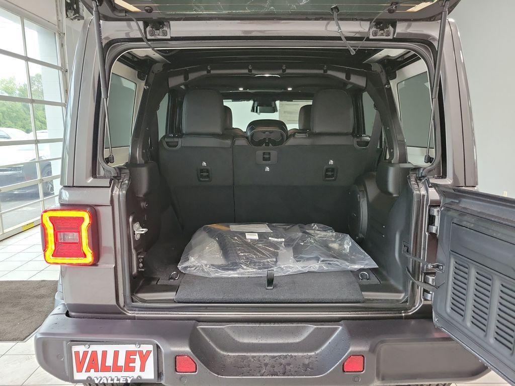 new 2025 Jeep Wrangler car, priced at $52,079