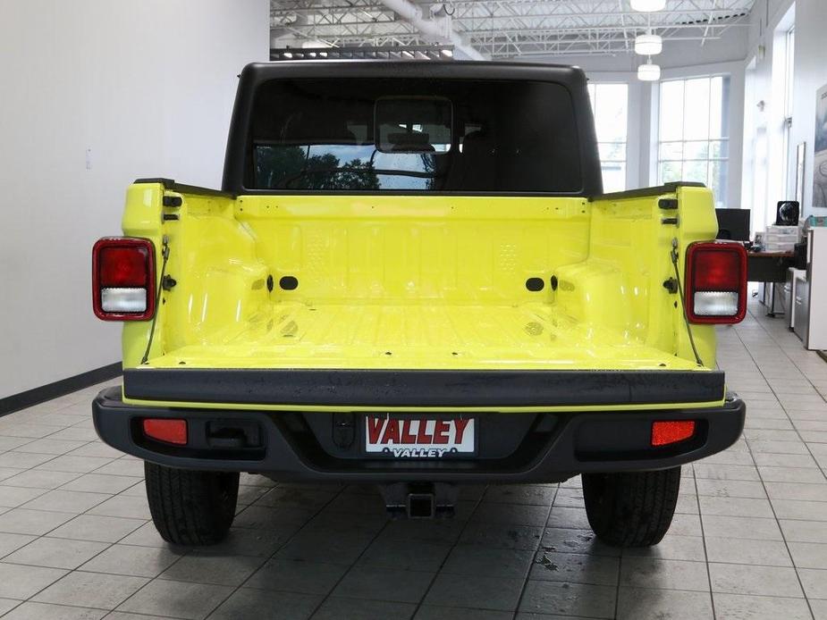 new 2023 Jeep Gladiator car, priced at $44,118