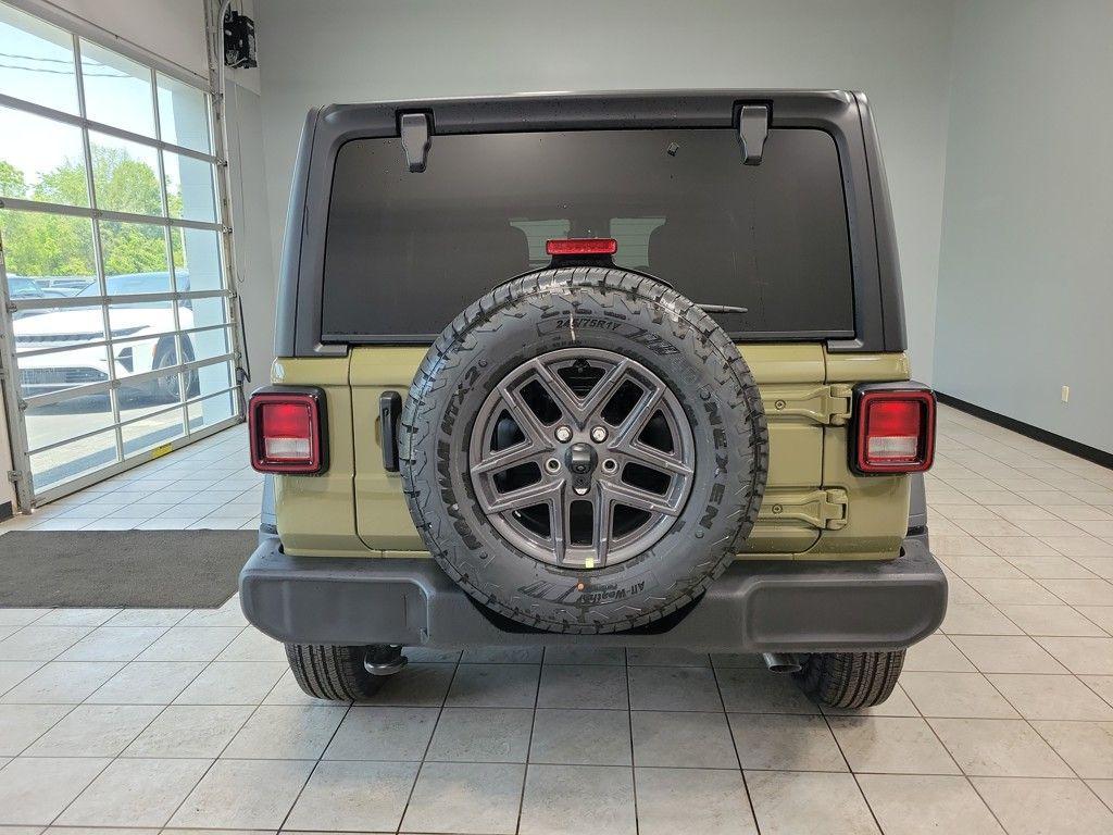 new 2025 Jeep Wrangler car, priced at $46,460