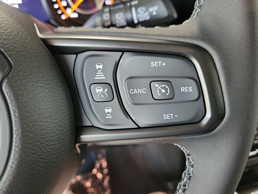 new 2025 Jeep Wrangler car, priced at $46,460