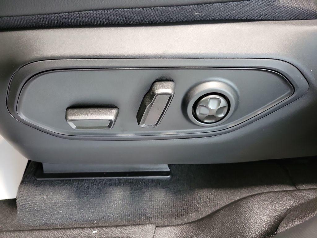 new 2025 Jeep Grand Cherokee car, priced at $44,708