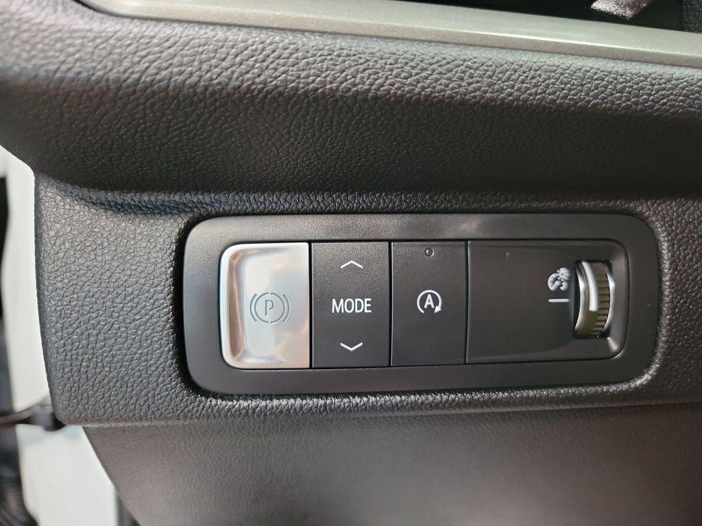 used 2024 Chevrolet Traverse car, priced at $36,999