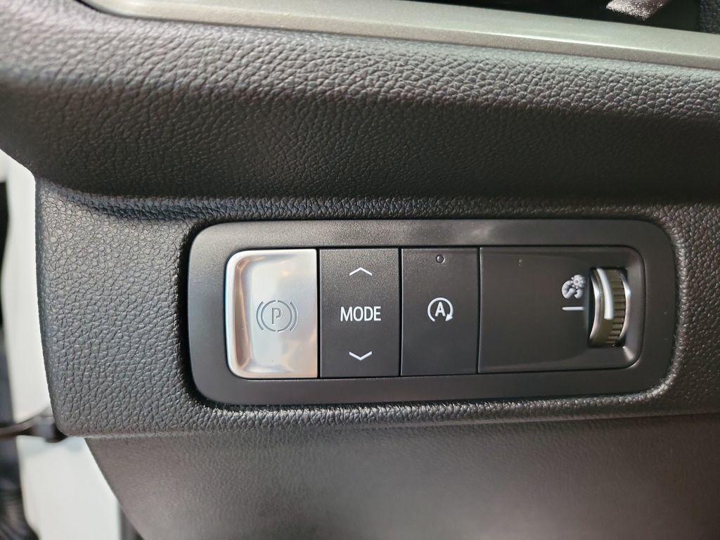 used 2024 Chevrolet Traverse car, priced at $34,799