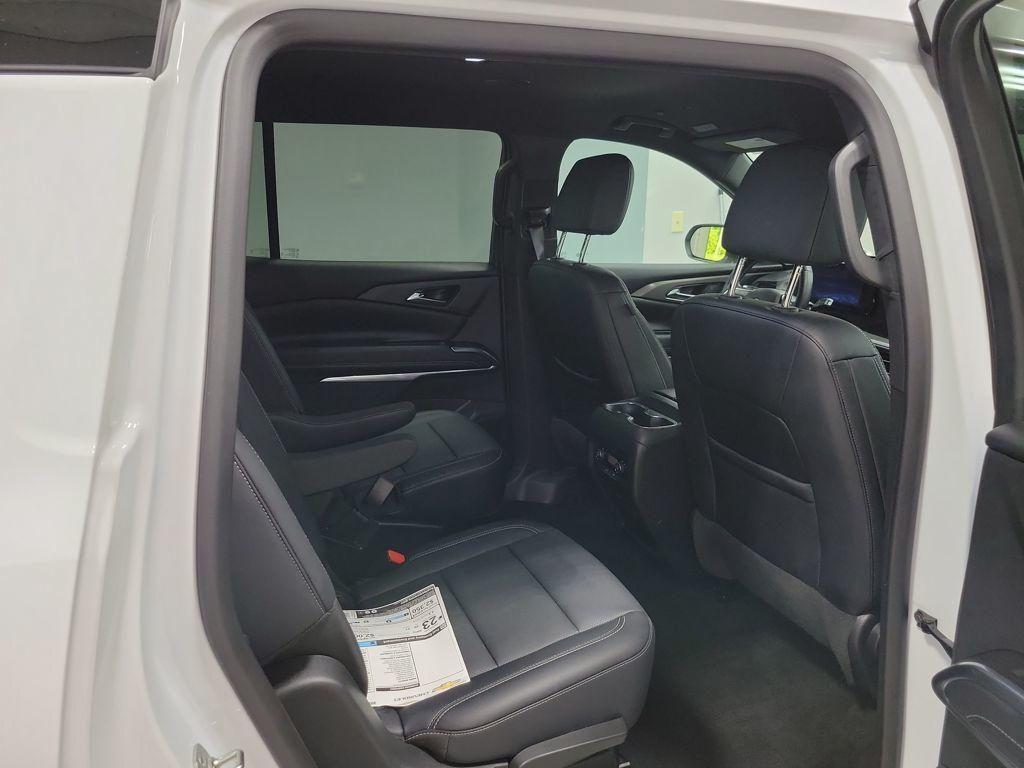 used 2024 Chevrolet Traverse car, priced at $34,799