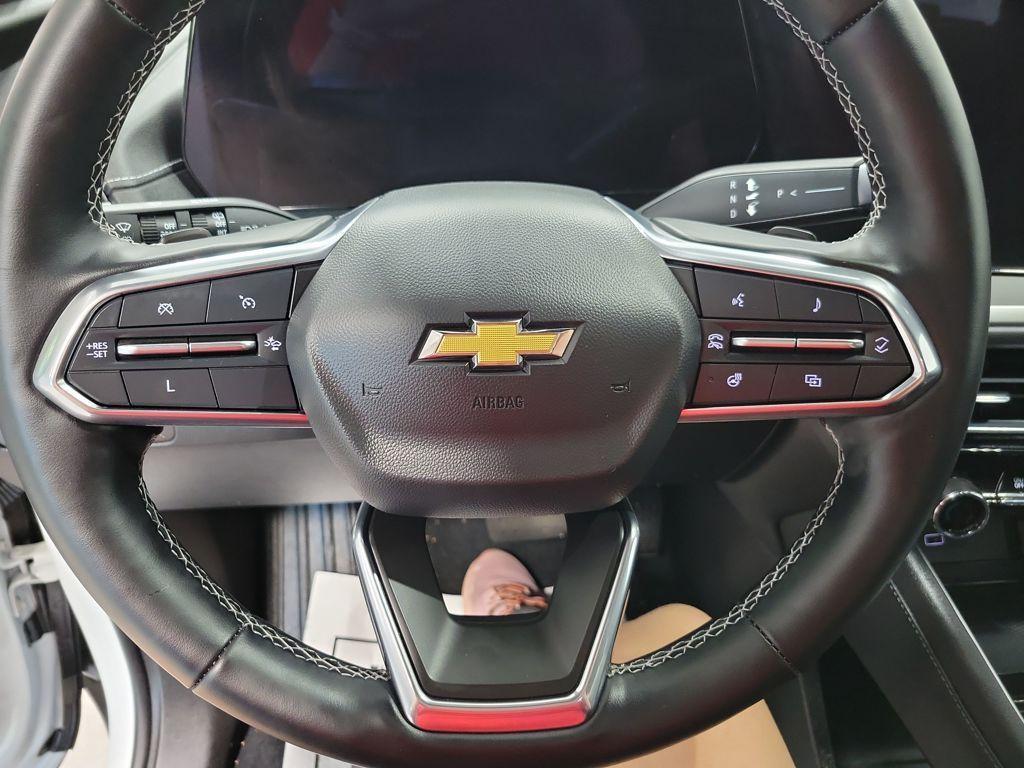 used 2024 Chevrolet Traverse car, priced at $36,999
