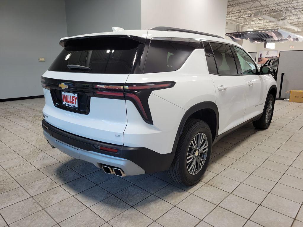 used 2024 Chevrolet Traverse car, priced at $34,799
