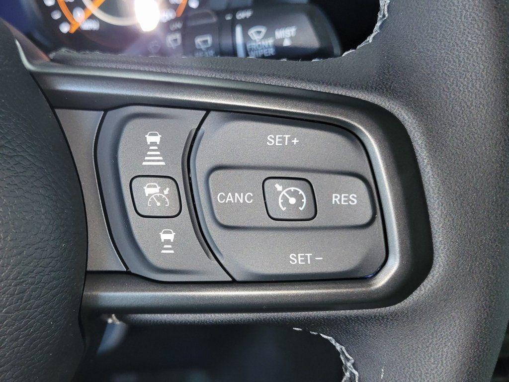 new 2025 Jeep Wrangler car, priced at $47,917