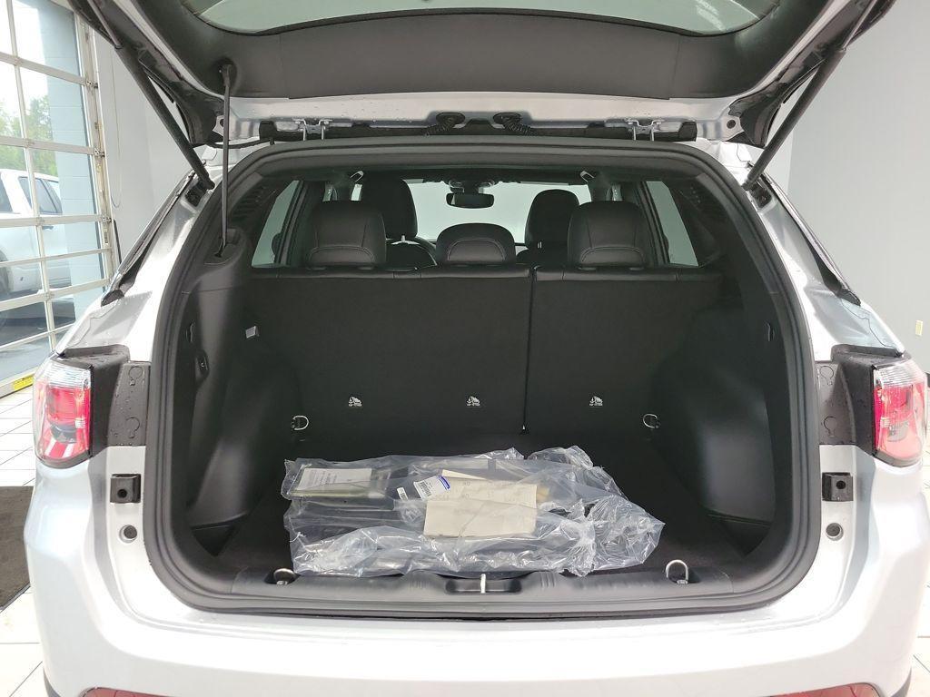 new 2026 Jeep Compass car, priced at $36,100