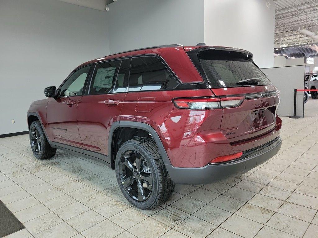 new 2025 Jeep Grand Cherokee car, priced at $43,237