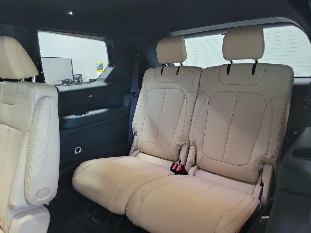 new 2025 Jeep Grand Cherokee L car, priced at $47,952