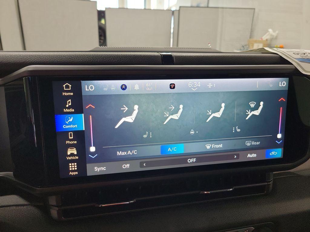new 2025 Jeep Gladiator car, priced at $43,789