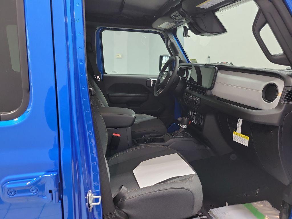 new 2026 Jeep Gladiator car, priced at $45,890