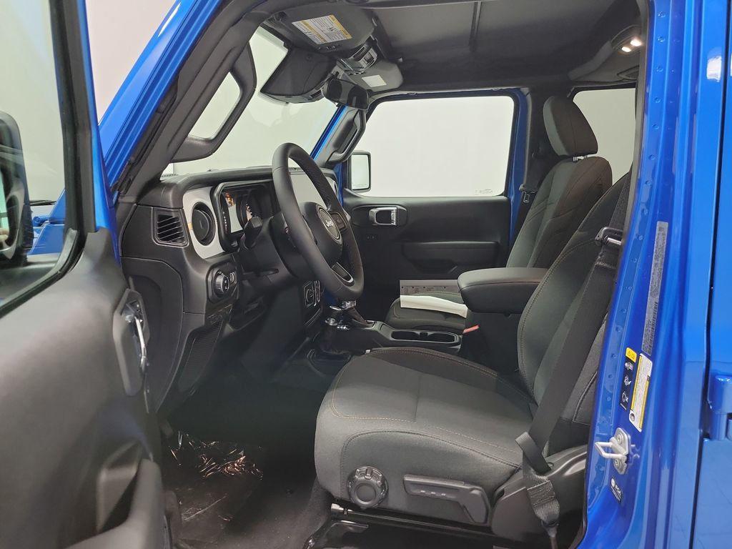 new 2026 Jeep Gladiator car, priced at $45,890