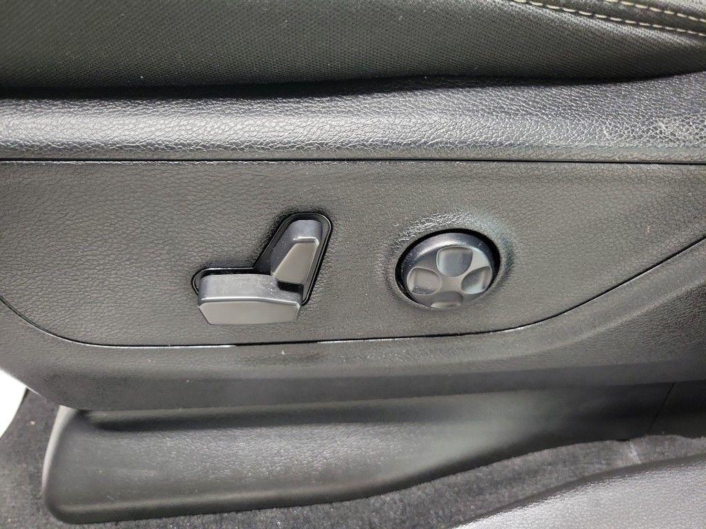 used 2021 Ram 1500 car, priced at $25,000