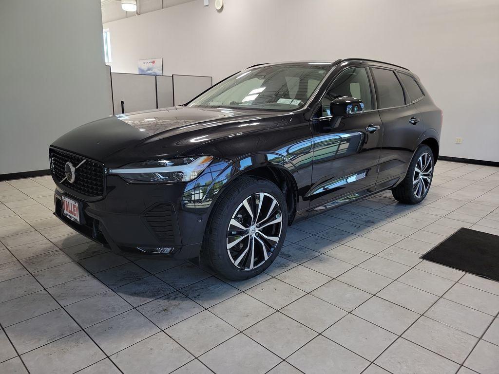 used 2025 Volvo XC60 car, priced at $36,999