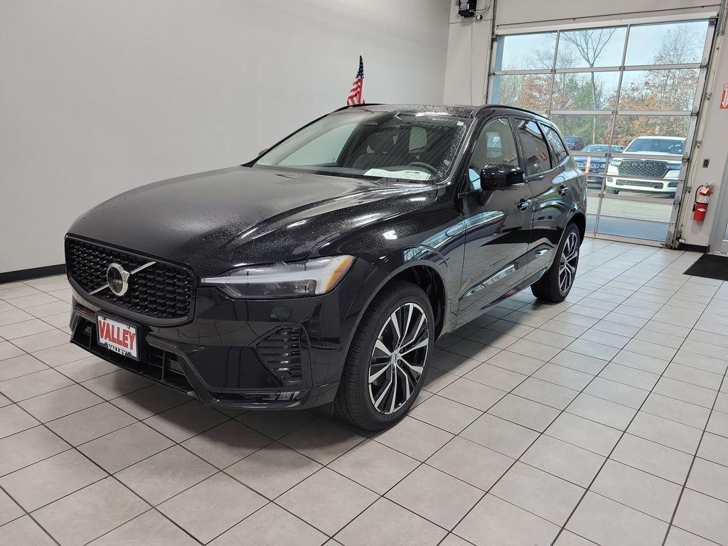 used 2025 Volvo XC60 car, priced at $35,899