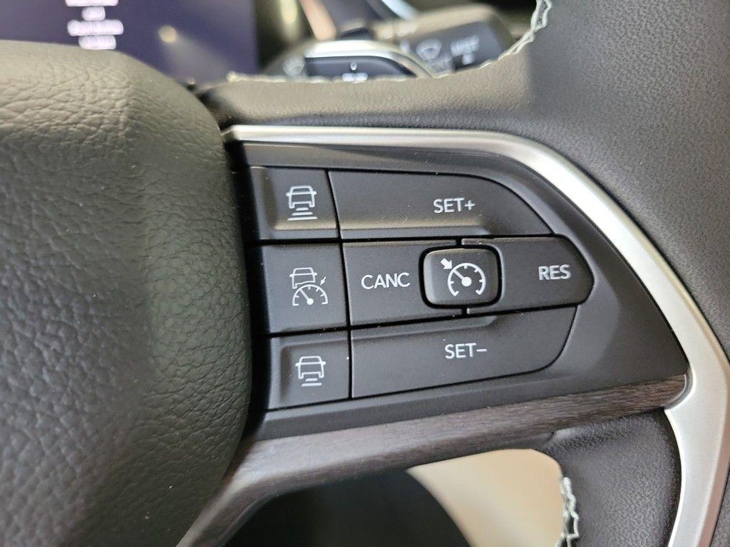 new 2025 Jeep Grand Cherokee L car, priced at $52,198