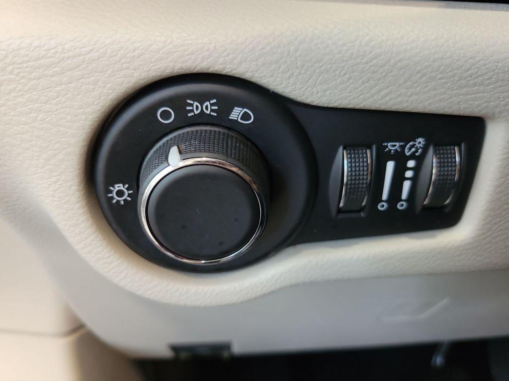 used 2017 Chrysler Pacifica car, priced at $13,999