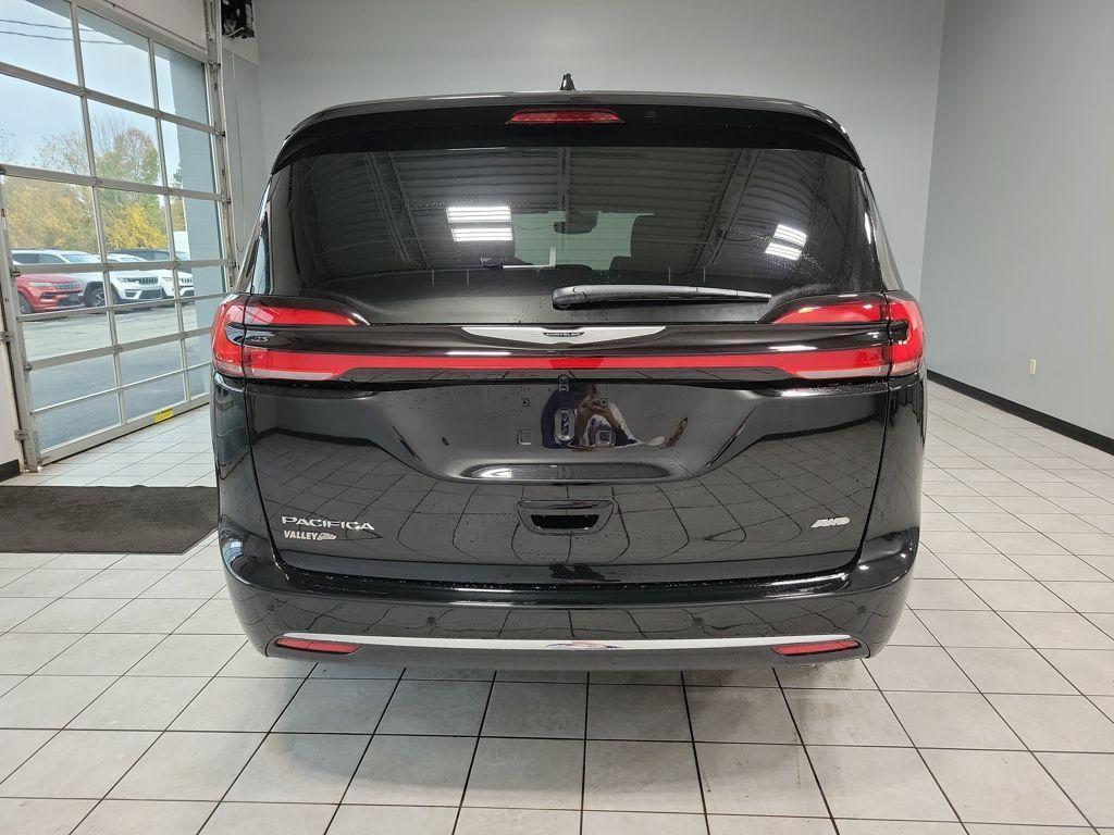 new 2026 Chrysler Pacifica car, priced at $45,360