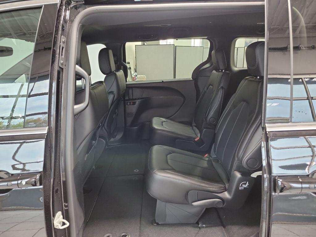 new 2026 Chrysler Pacifica car, priced at $45,360