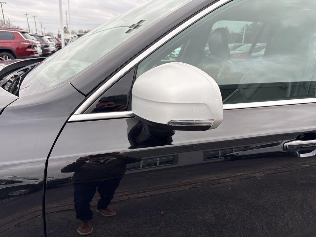 used 2018 Volvo XC90 car, priced at $12,999