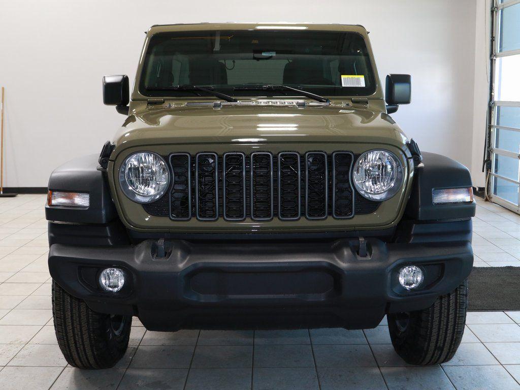 new 2025 Jeep Wrangler car, priced at $47,917
