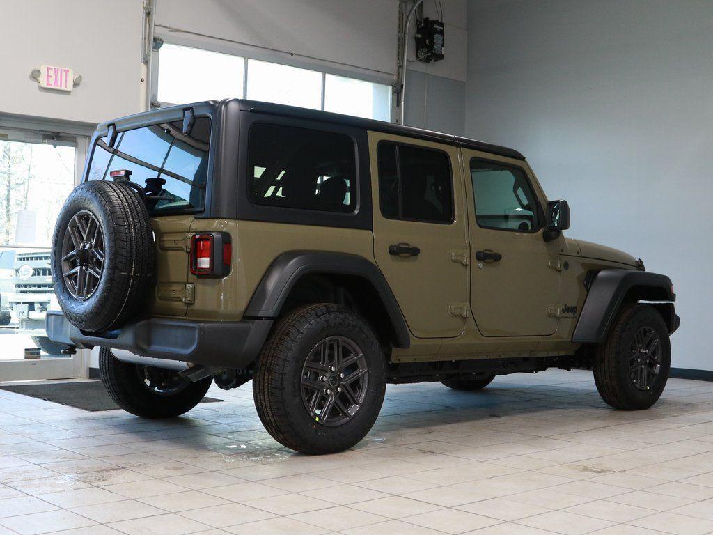 new 2025 Jeep Wrangler car, priced at $47,917