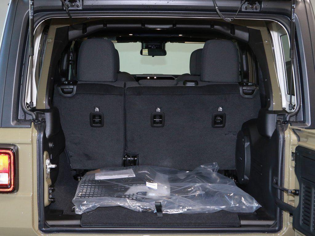 new 2025 Jeep Wrangler car, priced at $47,917