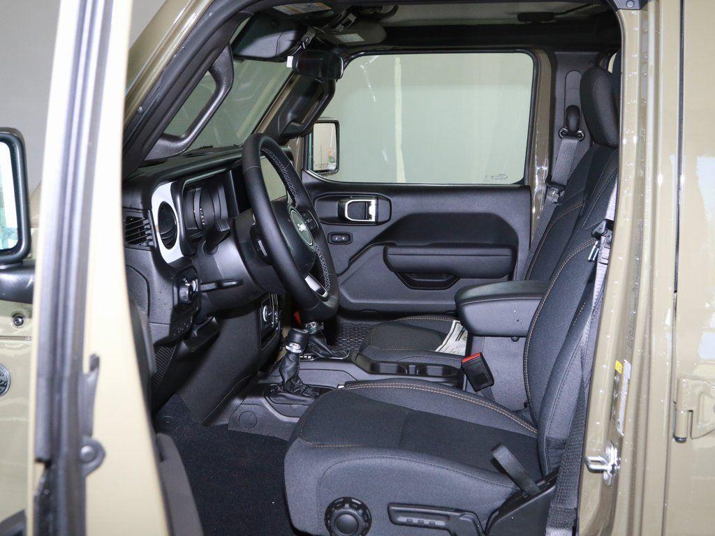 new 2025 Jeep Wrangler car, priced at $47,917
