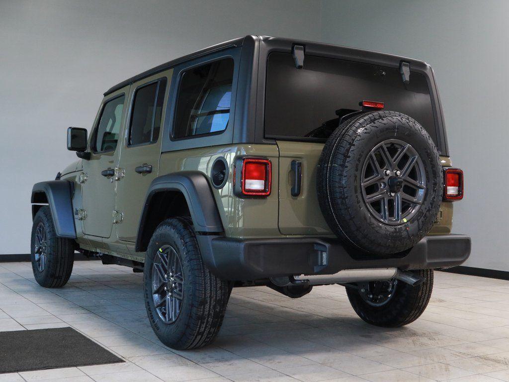 new 2025 Jeep Wrangler car, priced at $47,917