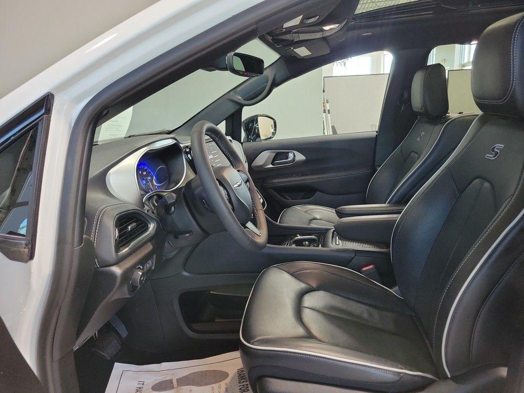 used 2024 Chrysler Pacifica car, priced at $48,400
