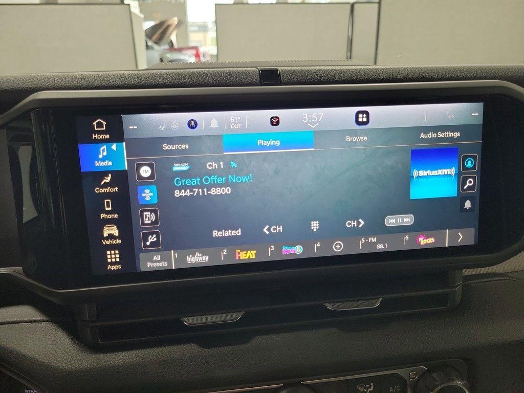new 2025 Jeep Gladiator car, priced at $44,709