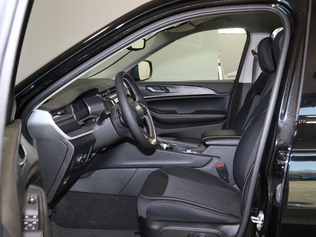 new 2023 Jeep Grand Cherokee L car, priced at $40,351