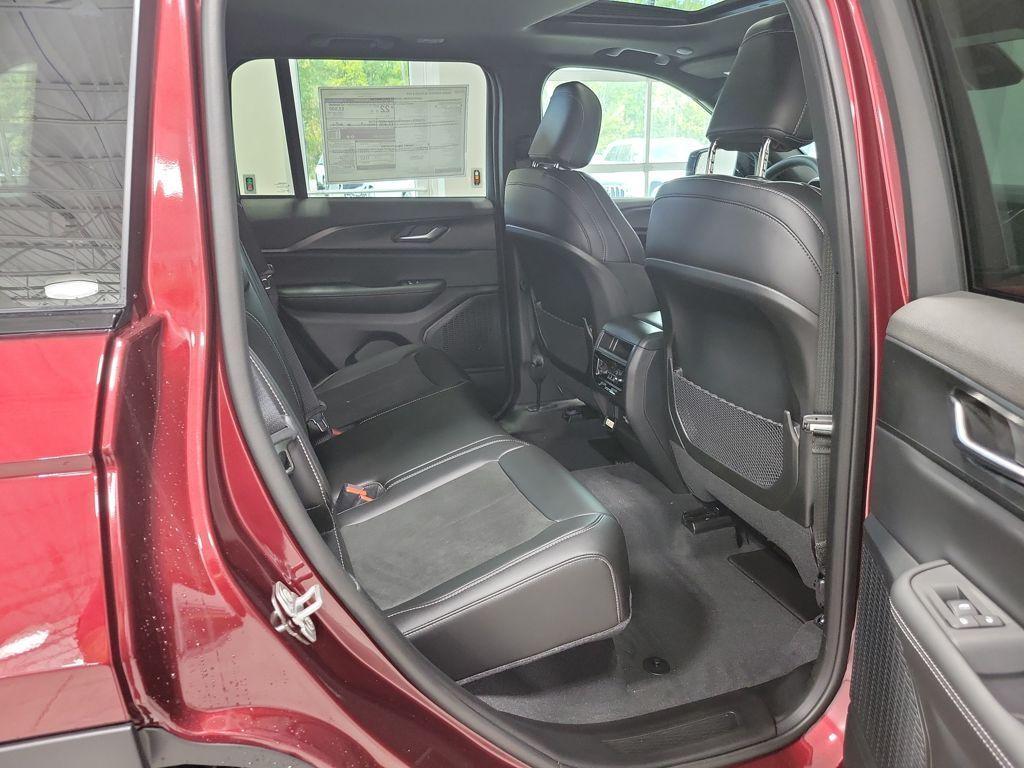 new 2025 Jeep Grand Cherokee car, priced at $44,708
