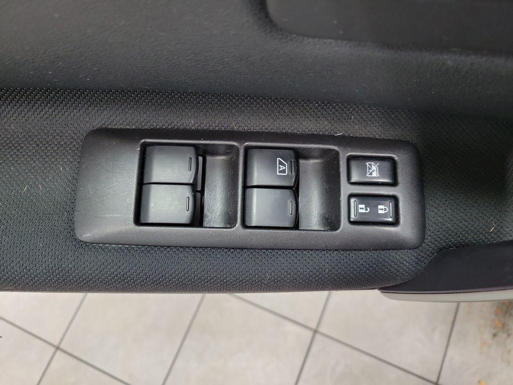 used 2014 Nissan Rogue Select car, priced at $10,999