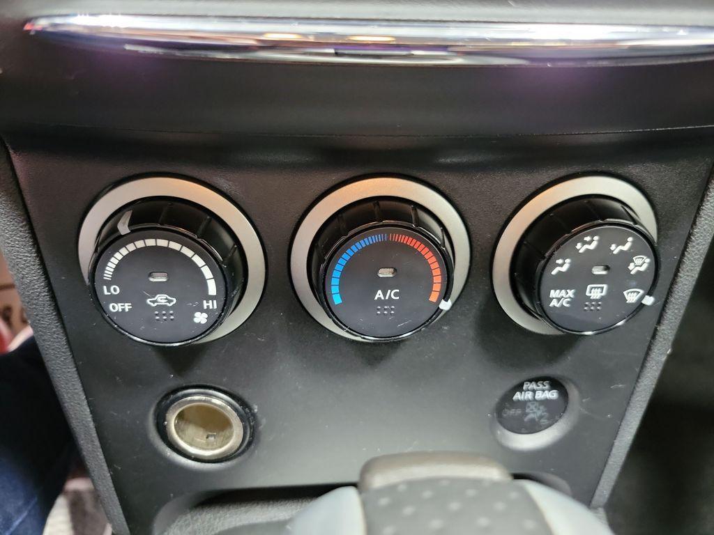 used 2014 Nissan Rogue Select car, priced at $10,999