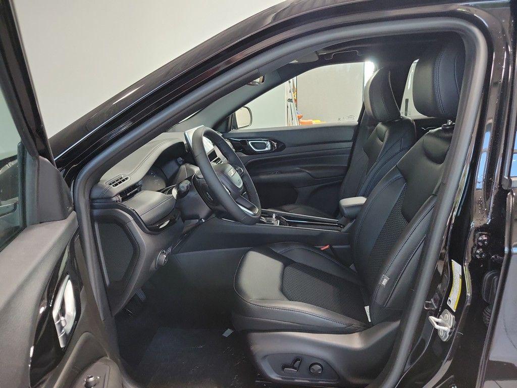 new 2025 Jeep Compass car, priced at $32,860