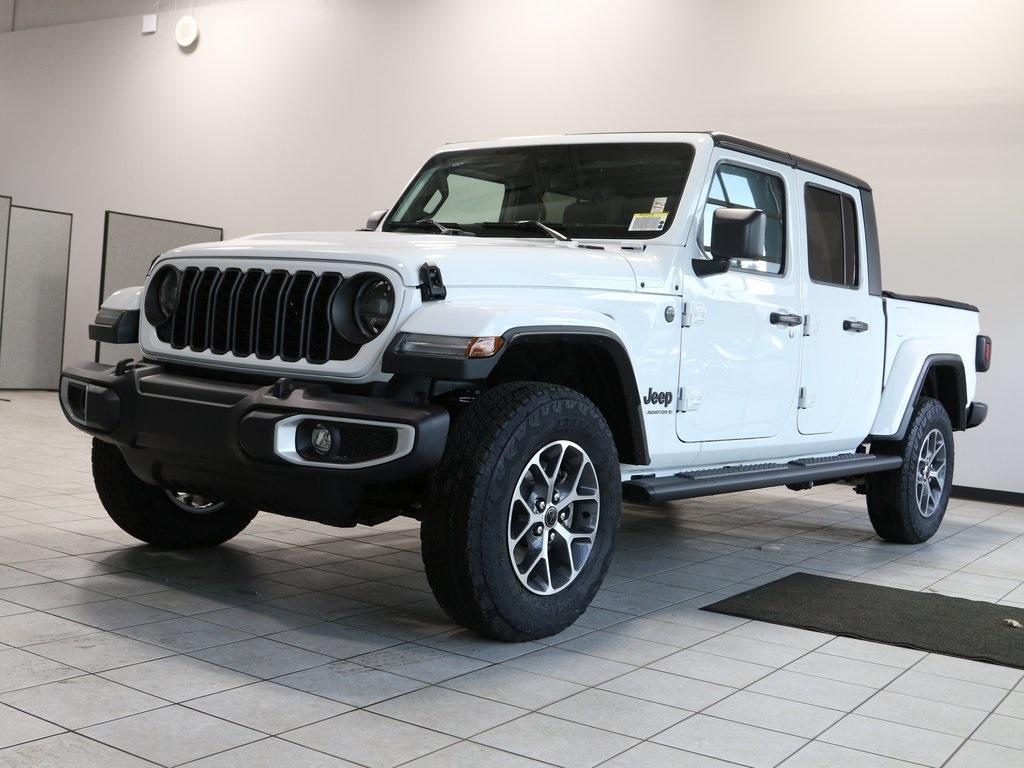 new 2024 Jeep Gladiator car, priced at $46,347