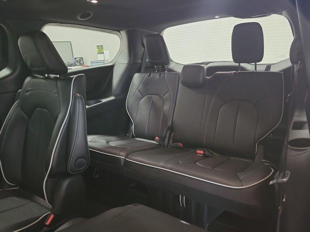 new 2025 Chrysler Pacifica Hybrid car, priced at $44,830