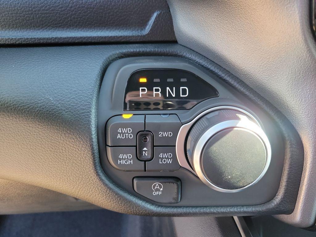 new 2025 Ram 1500 car, priced at $47,121