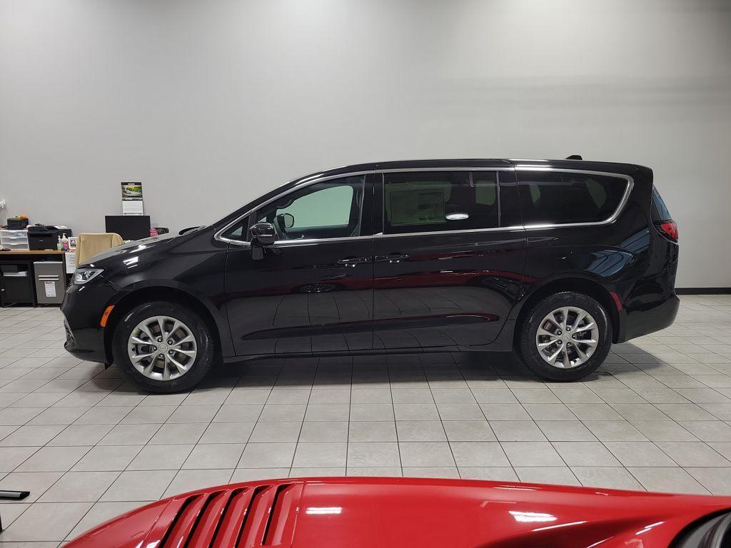 new 2026 Chrysler Pacifica car, priced at $46,610