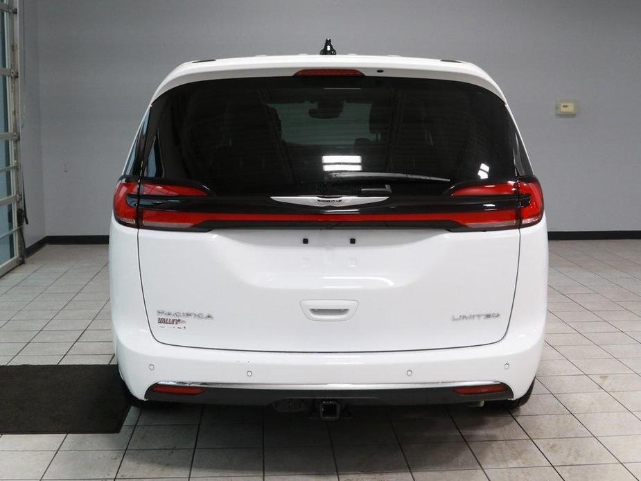 new 2024 Chrysler Pacifica car, priced at $49,911