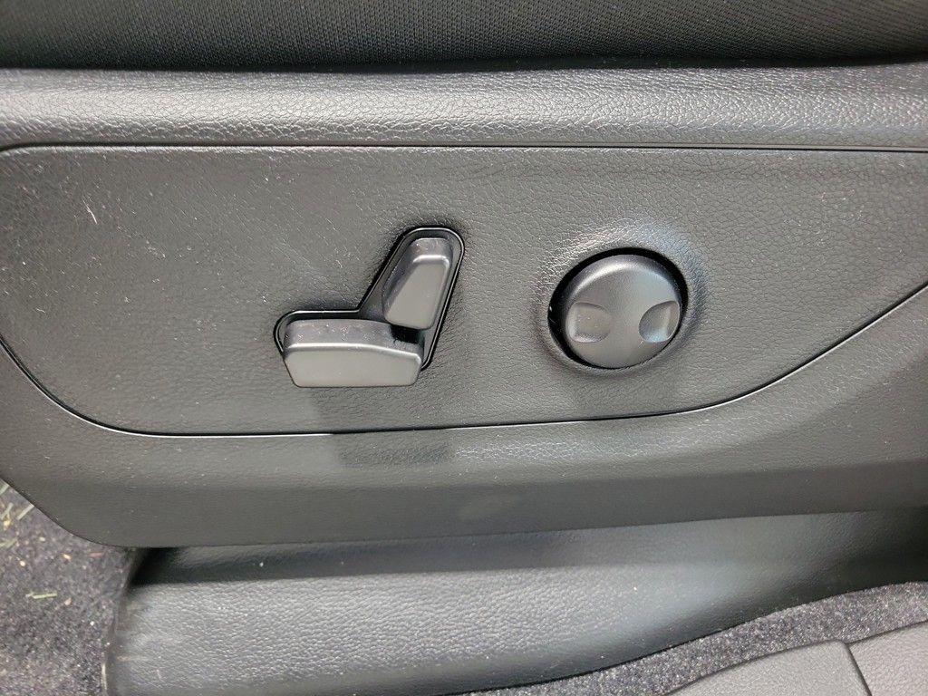 new 2025 Ram 1500 car, priced at $51,084