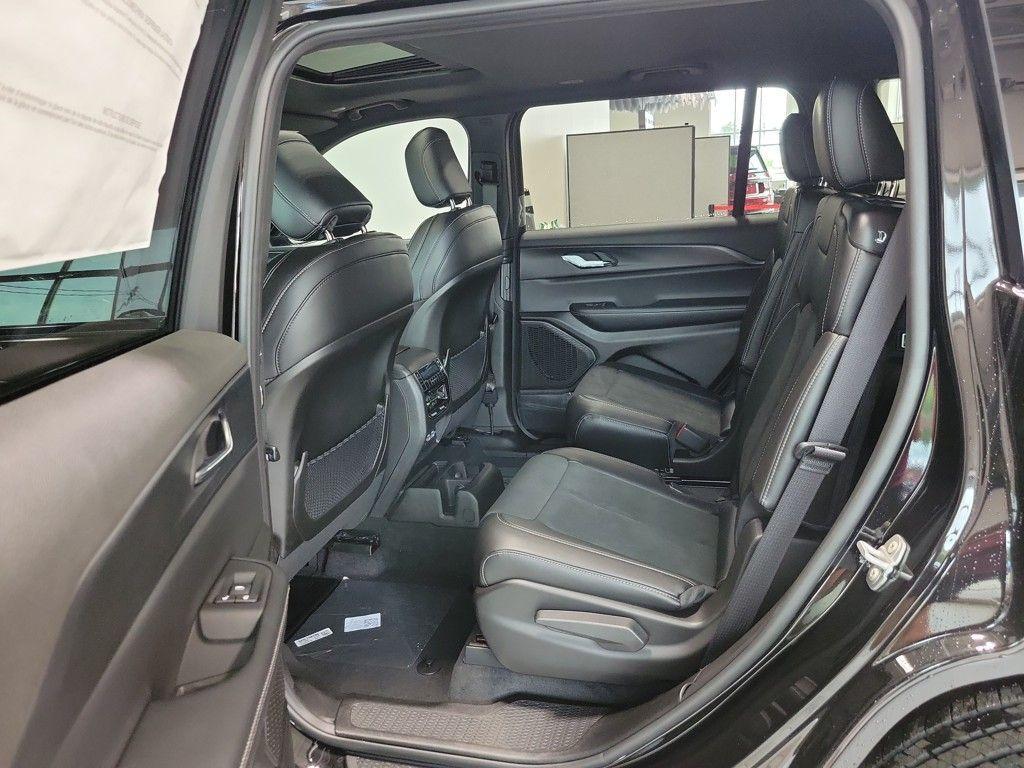 new 2025 Jeep Grand Cherokee L car, priced at $45,022