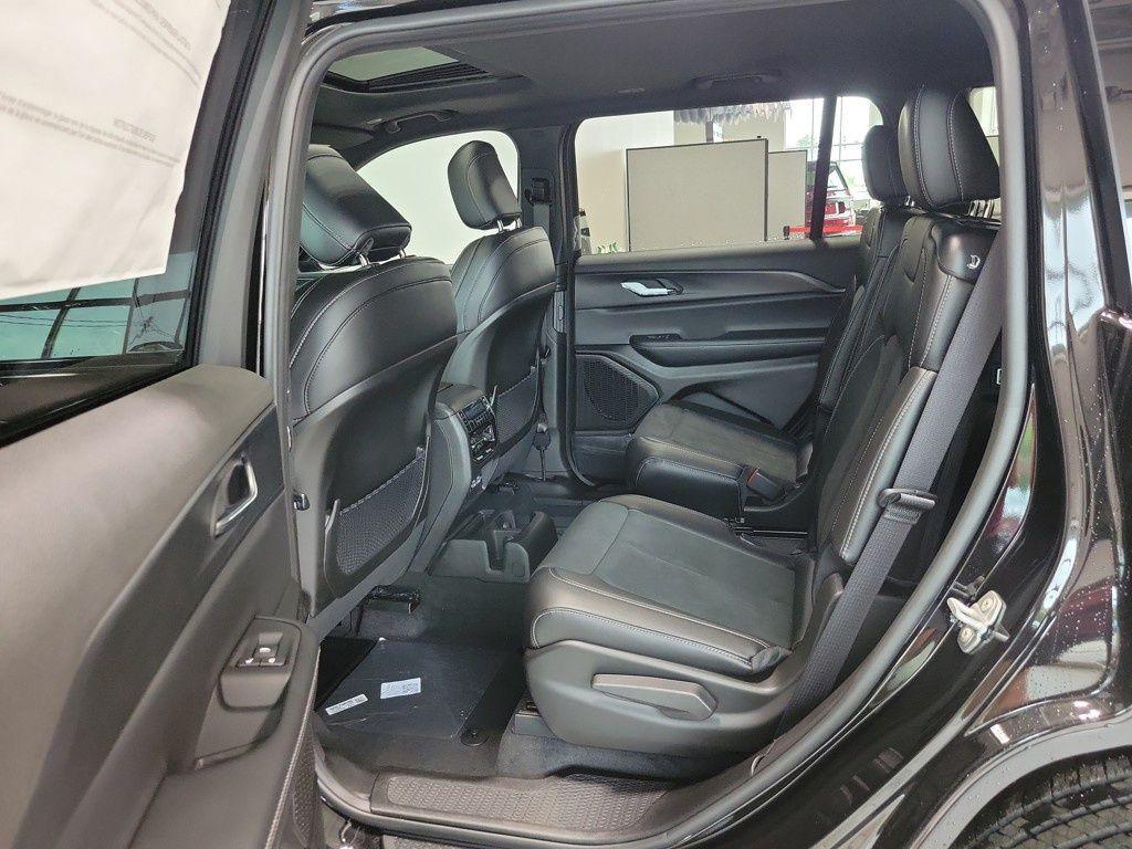 new 2025 Jeep Grand Cherokee L car, priced at $45,523