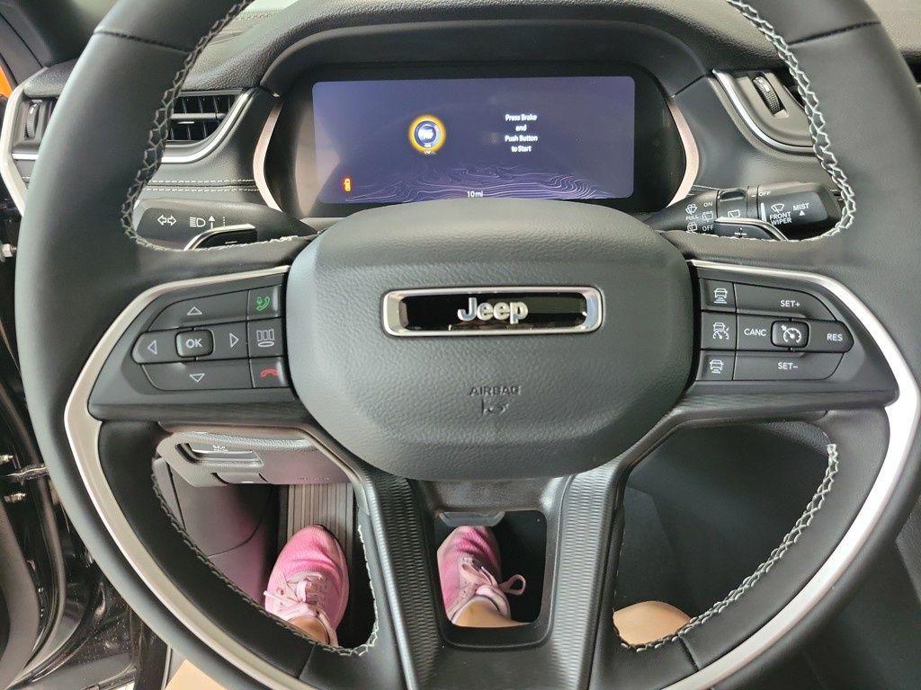 new 2025 Jeep Grand Cherokee L car, priced at $45,523